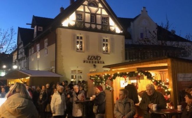 Image - Verkaufshütten für den Dissener Zuckerbäckermarkt